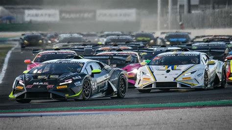 Lamborghini Super Trofeo Europa Riaccende I Motori A Barcellona