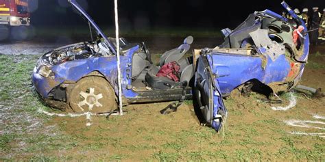 A46 Haan Flucht Vor Der Polizei Endet Mit Schwerem Unfall