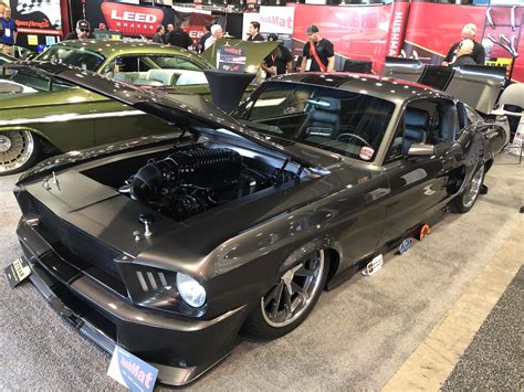 SEMA 2022 Day 1 Photo Gallery