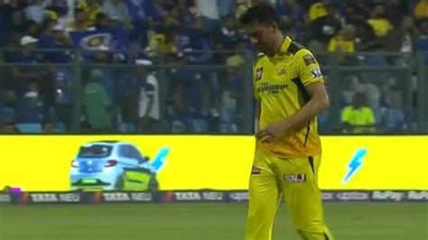 Massive Blow For Csk As Chahar Injures His Hamstring In Mi Tie Leaves