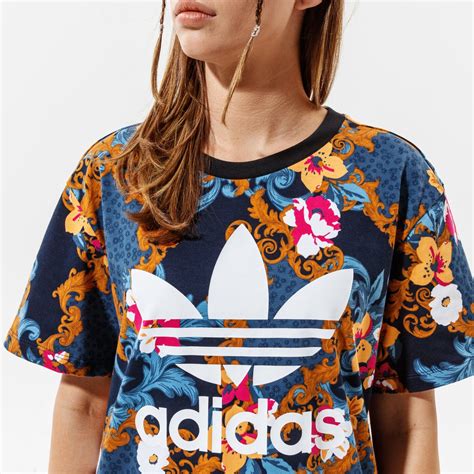 Adidas ТЕНИСКА ТЕНИСКА Gn3353 Дамски Цвят многоцветен Модни Тениски