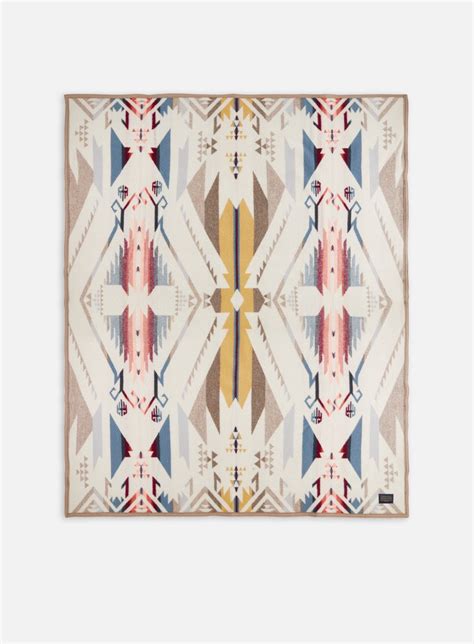 Pendleton Jacquard Throw White Sands Tan