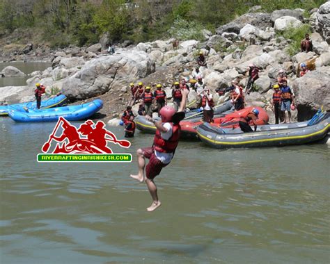 RIVER RAFTING IN RISHIKESH