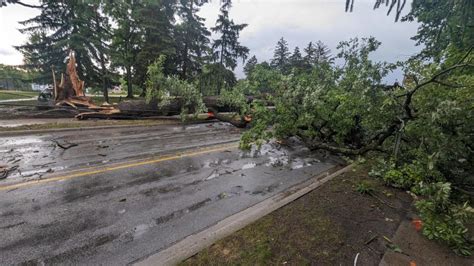 Strong Thunderstorms Leave Thousands Without Power