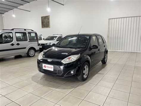 Pakito Veiculos FORD FIESTA 2013 1 6 MPI HATCH 8V FLEX 4P MANUAL R