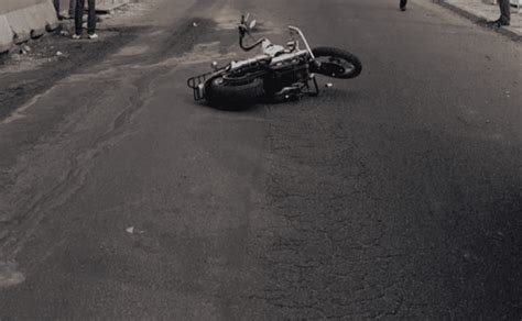 Motociclista Muere Al Derrapar Y Chocar Con Auto En Culiac N