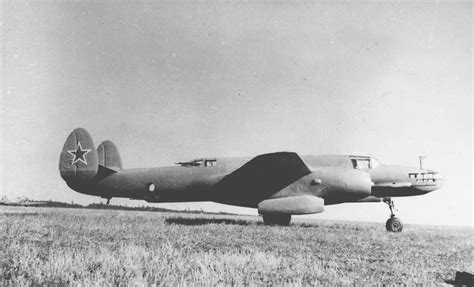 Фронтовой бомбардировщик Ту-12. - Российская авиация