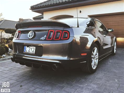 Difusor Trasero Estilo California Mustang V Gt American