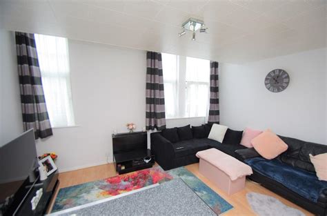 Holyrood Court Marlborough Road Watford Wd18 1 Bed Apartment £900