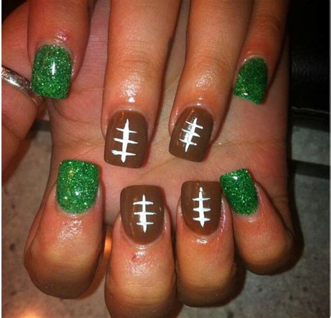 Pin By Lin Manzano On Nailed It Football Nail Designs Sports Nails