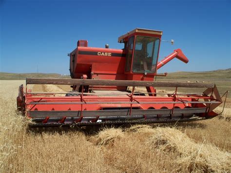 1665 Case Combine Yesterday S Tractors