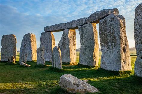 Researchers Find Underwater Stonehenge” Beneath Lake Michigan