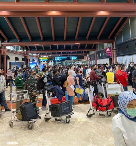 Viral Foto Penumpukan Penumpang Di Bandara Soetta Ini Faktanya