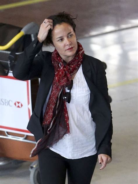 Rebecca Rigg Photos Photos Simon Baker And Wife Arrive In Paris Zimbio