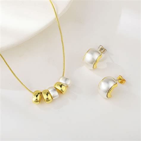 Designer Gold Plated Dubai Piece Jewelry Set With Easy Return