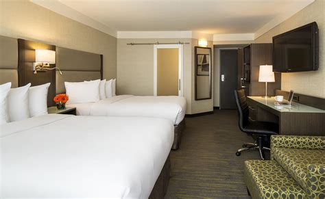 Rooms & Suites at the Saskatoon Inn | Saskatoon Inn Hotel & Conference Centre