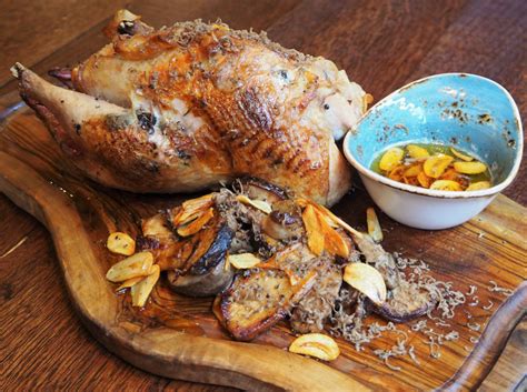 Kerst Recept Fazant Uit De Oven Met Oesterzwam Knoflook En Truffelboter