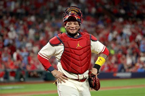 Yadier Molina News Biography Mlb Records Stats And Facts