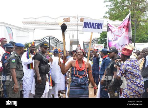 Moremi statue hi-res stock photography and images - Alamy