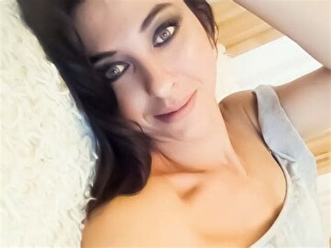 Amanda35 Sur Xcams Pour Un Live Sex Cam Torride