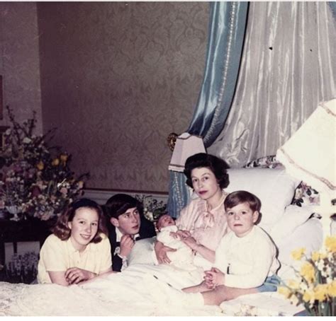 Елизавета II сегодня празднует свое 92-летие: ru_royalty — LiveJournal