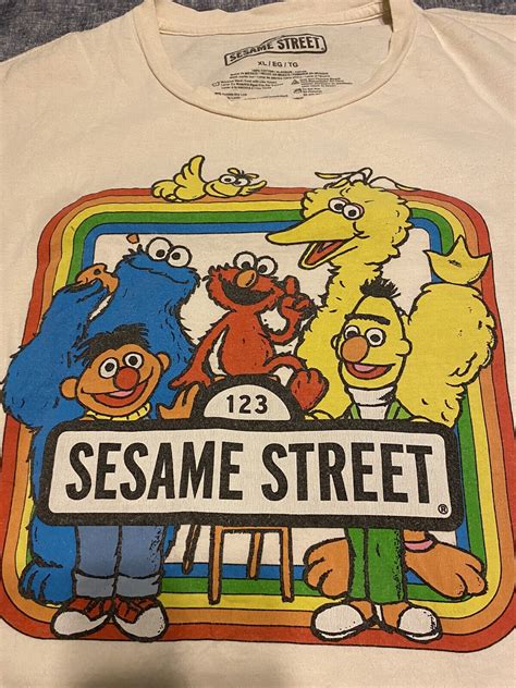 Sesame Street T Shirt Mens Xl Has Staining Gem