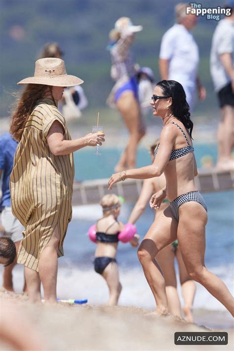 Katy Perry Sexy Shows Off Her Hot Bikini Body At Le Club Beach In Saint Tropez Aznude