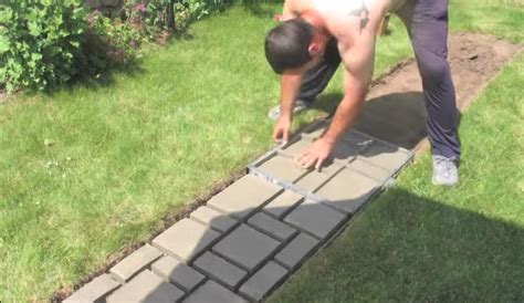 DIY Cobblestone-Look Walkway You Need to Check - Top Dreamer