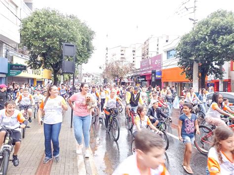 Portal Caparaó Passeio ciclístico reúne centenas de ciclistas em Manhuaçu