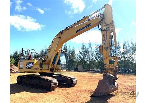 Used Komatsu Komatsu Hb Lc Hybrid Ton Excavator