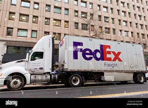 Fedex Freight Truck Hi Res Stock Photography And Images Alamy