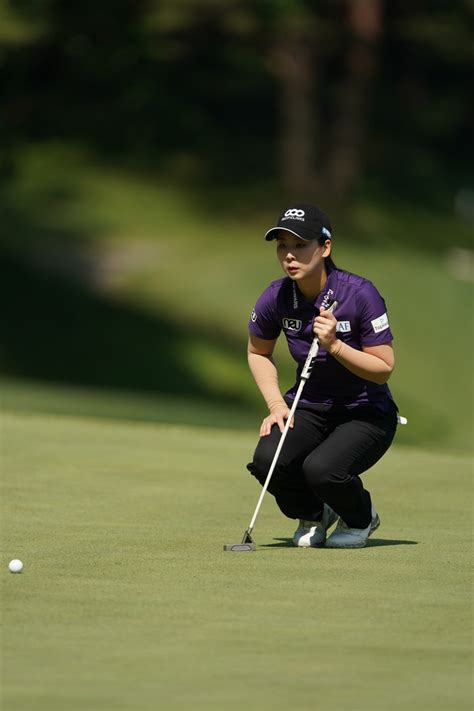 Klpga ′코스레코드 타이′ 서연정 맥콜·모나용평 오픈 첫 날 단독 선두