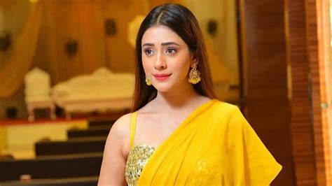 Hiba Nawab Explores Her Mischievous Side With ’jijaji Chhat Par Koii Hai’