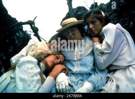 ANNE-LOUISE LAMBERT, PICNIC AT HANGING ROCK, 1975 Stock Photo - Alamy