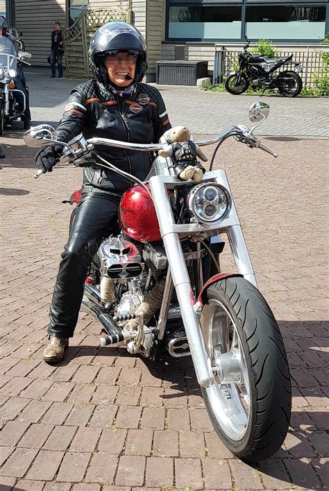 Harley Davidson Steht Abfahrbereit Zur Gef Hrten Tour Vom Konrad Zuse