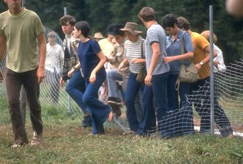 13 Fotos Revelam Por Que O Festival De Woodstock Foi Tão Insano Mega