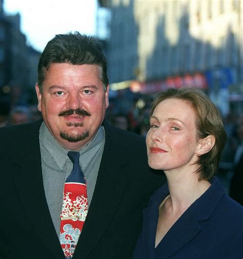 10 Hot Sexy Rhona Gemmell Bikini Pics