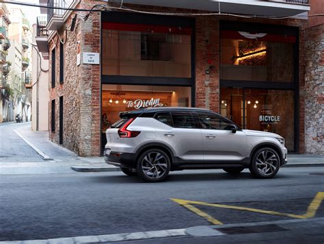 2018 Volvo XC40 T5 AWD Momentum Starting At $35,200 - autoevolution