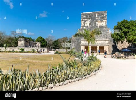 Temple Of The Jaguars Templo De Los Jaguares Chichen Itz Mayan