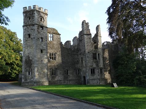 File:Mallow Castle, Mallow, North Cork..JPG - Wikimedia Commons