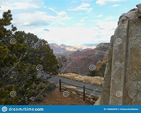 Sikten Till Vaggar I Grandet Canyon Arkivfoto Bild av sörja rött