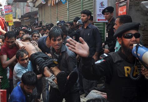 Garment Workers Stage Protest In Bangladesh After Deadly Fire The New York Times