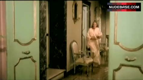 Ursula Andress Shows Her Tits Spogliamoci Cosi Senza Pudor