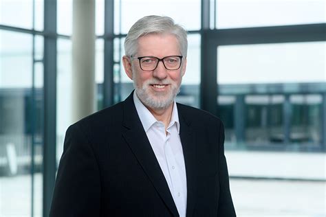 Dr Franz Richter Becomes The New Ceo Of Dr H Nle Ag Polymers Paint