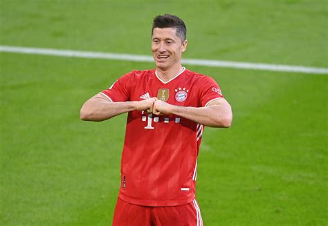 Liga Mistrz W Robert Lewandowski Doceniony Nominacje Uefa Dla