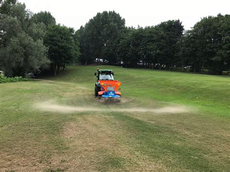 Gkb Sandspreader Martyn S Grass Lawns Ltd