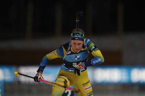 Biathlon Elvira Oeberg Veut Poursuivre Sur Sa Lanc E Nordic Mag N