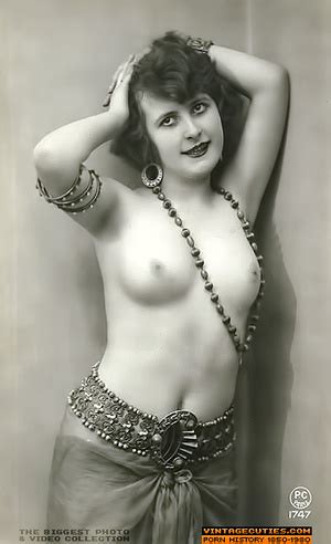 Dazzling Brunette Wearing A Gypsy Styled Outfit Knows He XXX Dessert