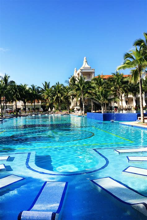 Riu Palace Riviera Maya: Chandeliers By The Beach