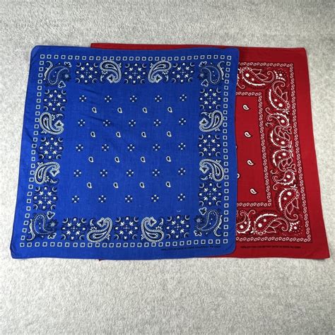 Vintage Bandanas All Cotton Hanky Western Paisley Rn Red Blue